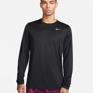Nike Men’s Long sleeves black Tee-size M (BNWT)